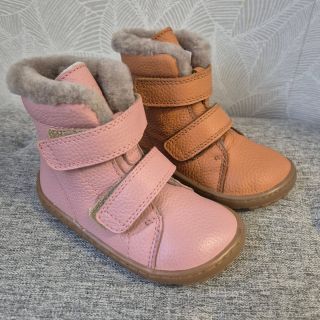 Froddo Furry s teplučkou a mäkkučkou kožušinkou a spevnenou pätou 👣 https://www.littlefeet.sk/vyhladavanie/?string=Furry...